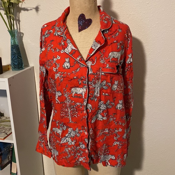 Victoria’s Secret tiger and leopard pajama set - Picture 2 of 10